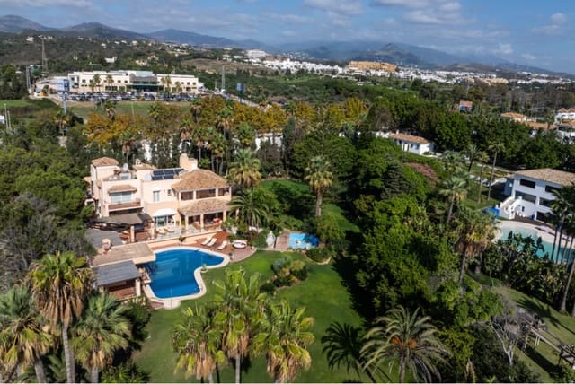 8 makuuhuone Huvila myytävänä paikassa New Golden Mile, Estepona mukana uima-altaan - 6 600 000 € (Ref: 9805064)