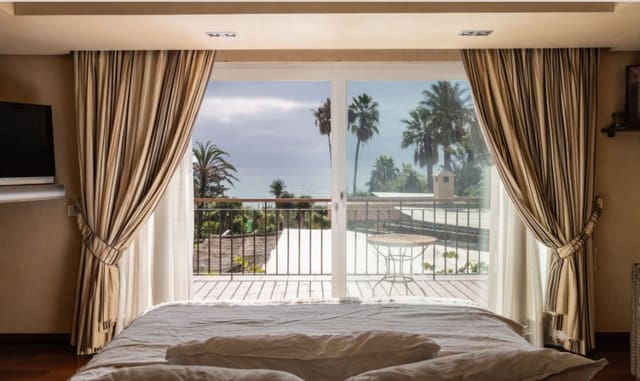 8 makuuhuone Huvila myytävänä paikassa New Golden Mile, Estepona mukana uima-altaan - 6 600 000 € (Ref: 9805064)