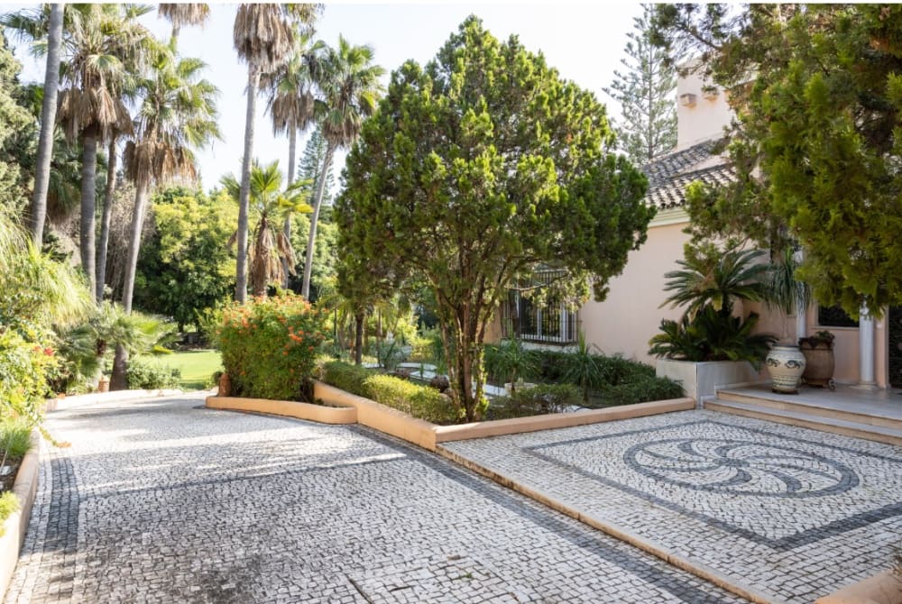 8 sovrum Villa till salu i New Golden Mile med pool - 6 600 000 € (Ref: 9805064)