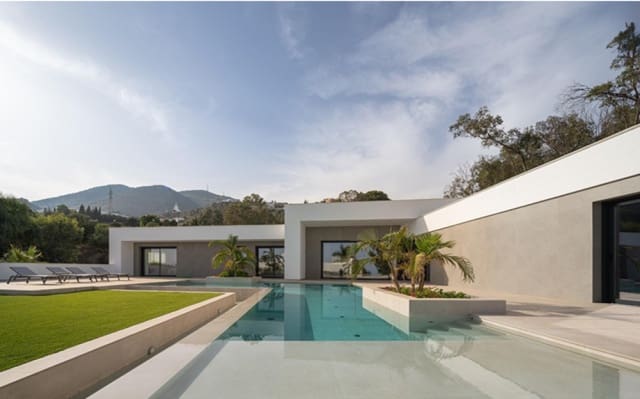 Chalet de 5 habitaciones en Puerto Marina, Benalmádena en venta con piscina - 4.500.000 € (Ref: 9805065)