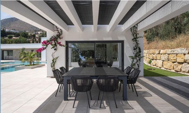 Chalet de 5 habitaciones en Puerto Marina, Benalmádena en venta con piscina - 4.500.000 € (Ref: 9805065)