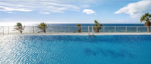 2 chambre Appartement à vendre à Marbella avec piscine - 1 210 000 € (Ref: 9805079)