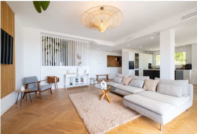 3 sovrum Lägenhet till salu i Nueva Andalucia, Marbella med pool - 1 145 000 € (Ref: 9805098)