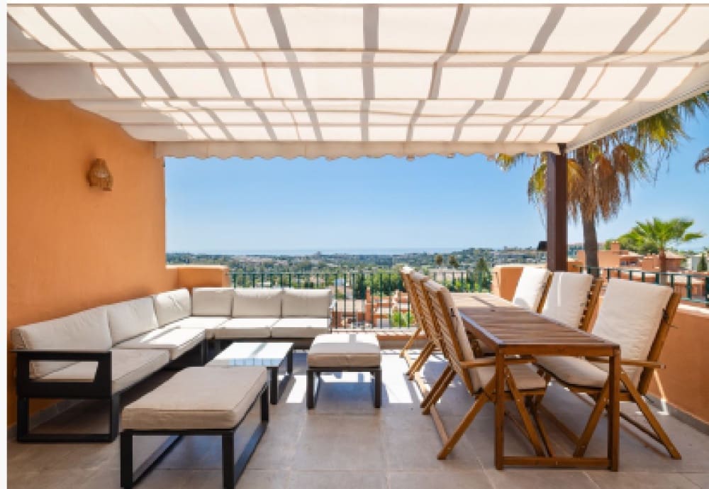 3 sovrum Lägenhet till salu i Nueva Andalucia med pool - 1 145 000 € (Ref: 9805098)