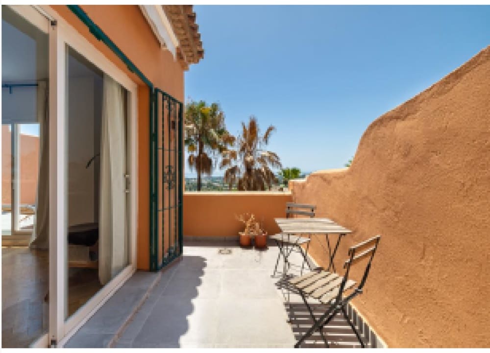 3 sovrum Lägenhet till salu i Nueva Andalucia med pool - 1 145 000 € (Ref: 9805098)