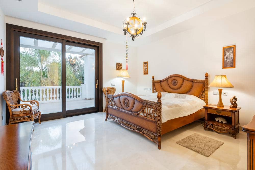 7 quarto Moradia para venda em Marbella com piscina - 4 999 999 € (Ref: 9805100)