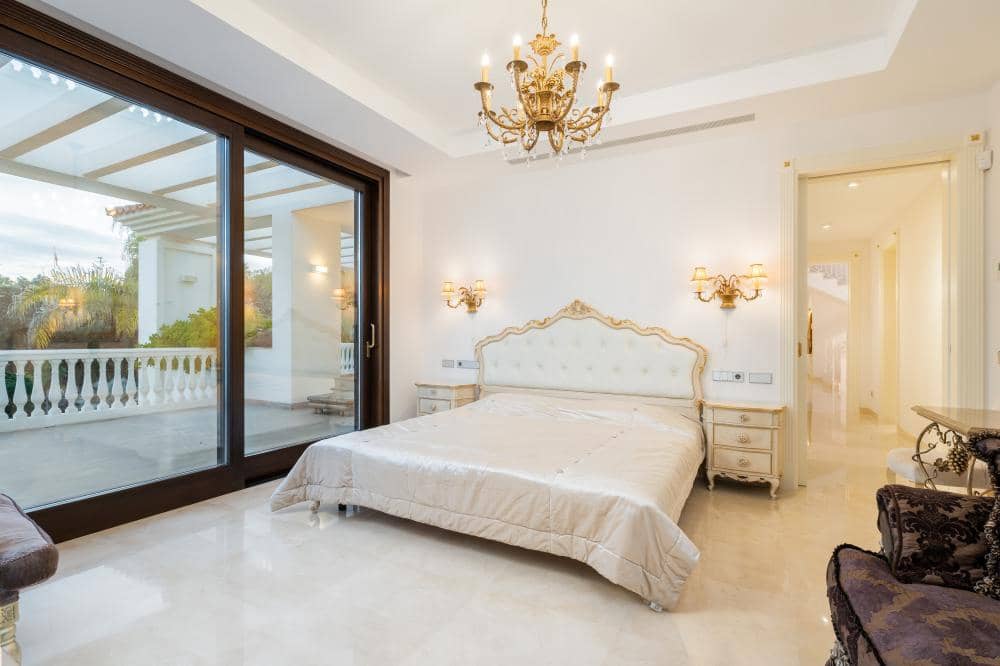7 quarto Moradia para venda em Marbella com piscina - 4 999 999 € (Ref: 9805100)