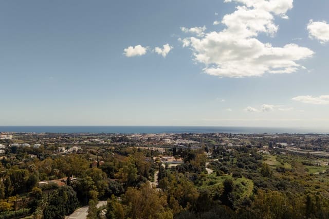 4 makuuhuone Omakotitalo myytävänä paikassa Marbella mukana uima-altaan - 1 195 000 € (Ref: 9805131)