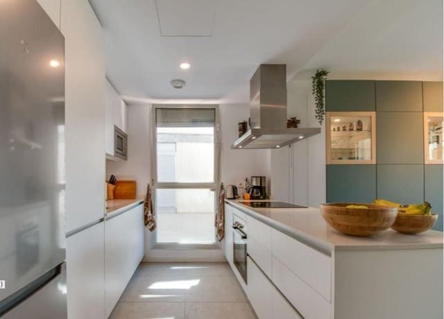 2 slaapkamer Appartement te koop in Marbella - € 271.500 (Ref: 9883574)