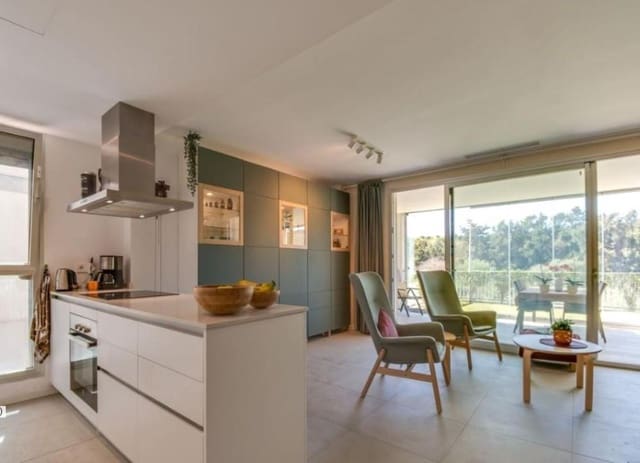 2 slaapkamer Appartement te koop in Marbella - € 271.500 (Ref: 9883574)