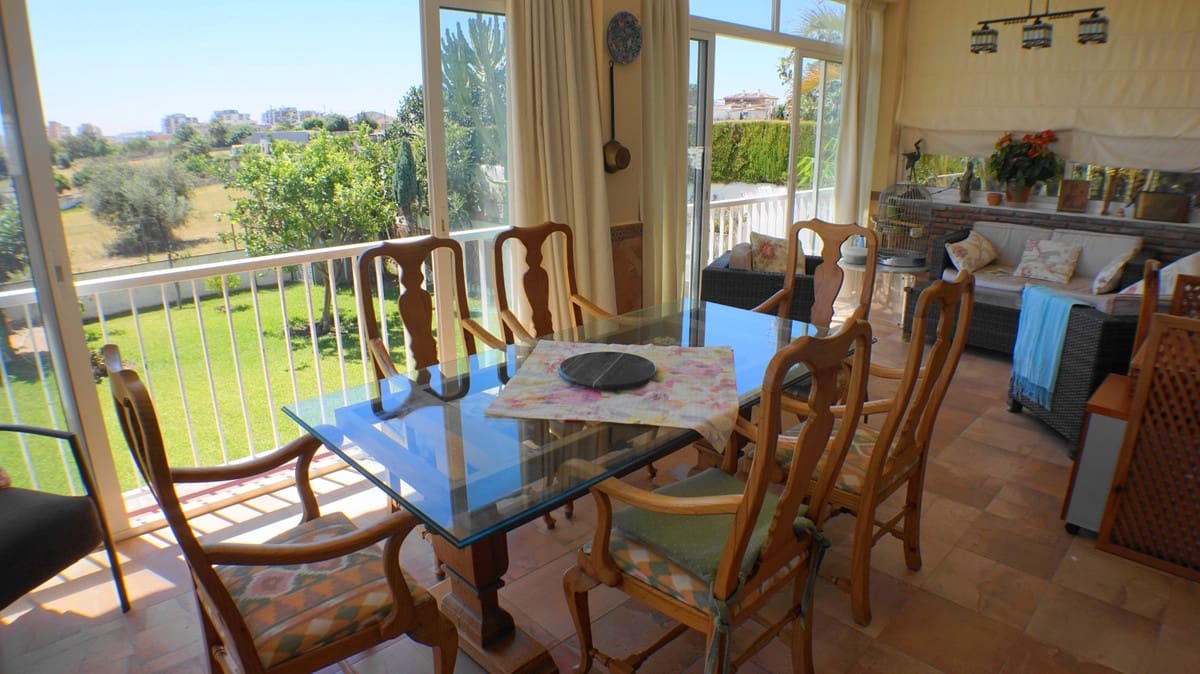 6 soveværelse Villa til salg i Fuengirola med swimmingpool garage - € 850.000 (Ref: 5533587)