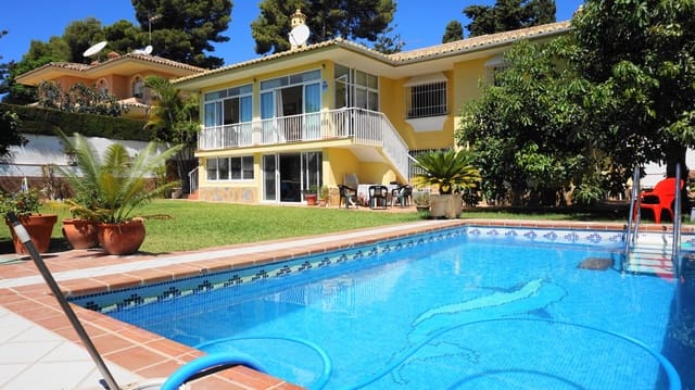 6 bedroom Villa for sale in Fuengirola with pool garage - € 850,000 (Ref: 5533587)