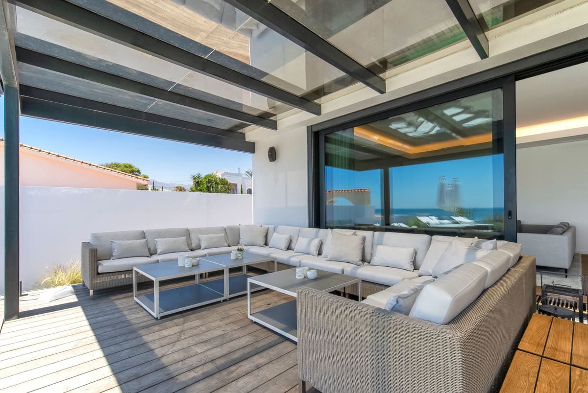 6 bedroom Villa for sale in Marbella with pool garage - € 6,500,000 (Ref: 5953936)