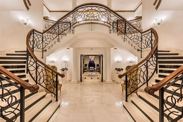 7 Zimmer Villa zu verkaufen in Marbella mit Pool Garage - 9.500.000 € (Ref: 6074569)