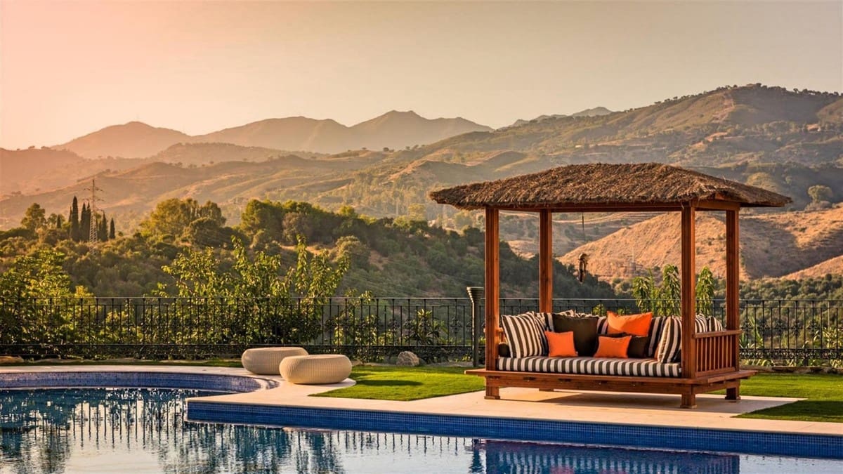 7 bedroom Villa for sale in Marbella with pool garage - € 9,500,000 (Ref: 6074569)