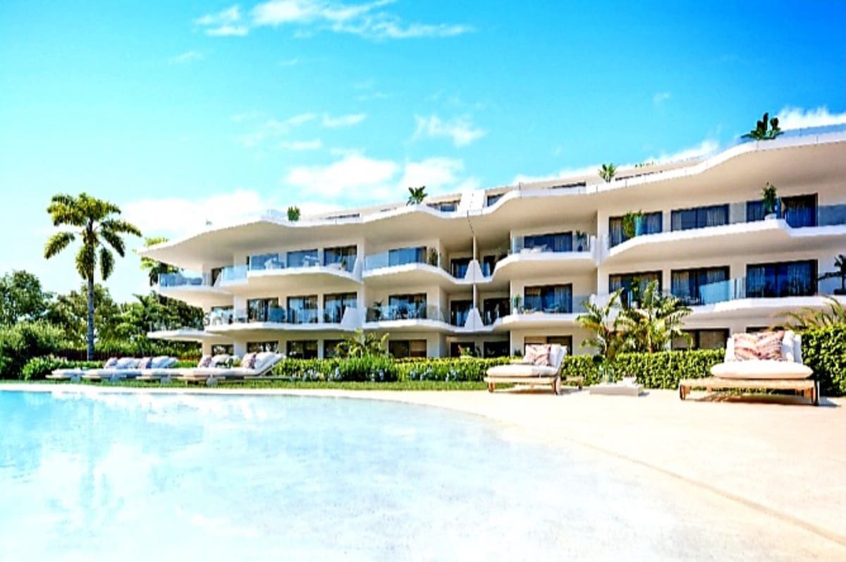 2 bedroom Apartment for sale in Fuengirola with pool garage - € 535,000 (Ref: 6665437)