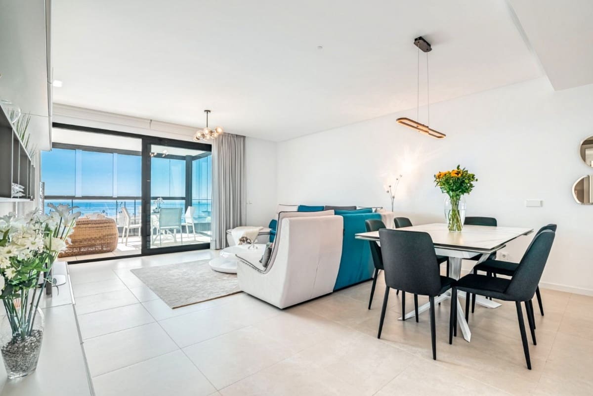3 bedroom Apartment for sale in Fuengirola with pool garage - € 699,000 (Ref: 6680015)