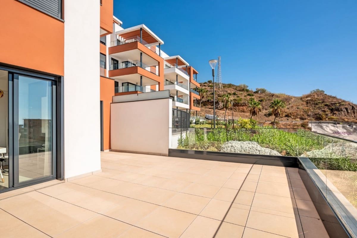 3 bedroom Apartment for sale in Fuengirola with pool garage - € 699,000 (Ref: 6680015)