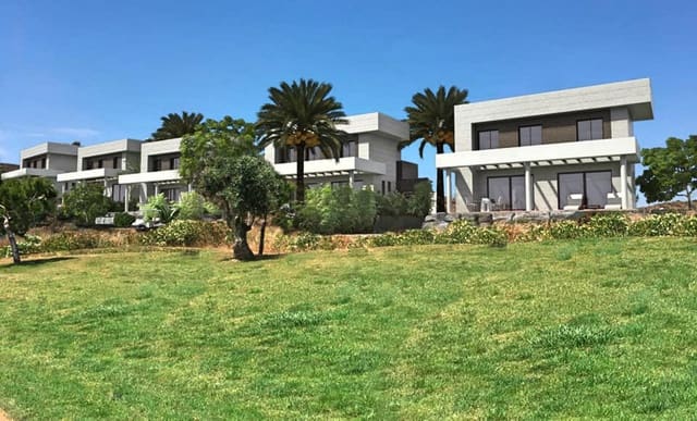 Chalet de 4 habitaciones en Fuengirola en venta con piscina garaje - 1.150.000 € (Ref: 7123916)