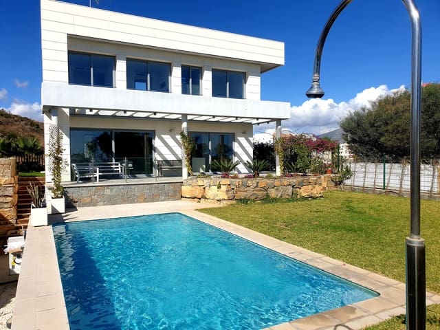 4 soveværelse Villa til salg i Fuengirola med swimmingpool garage - € 1.150.000 (Ref: 7123916)