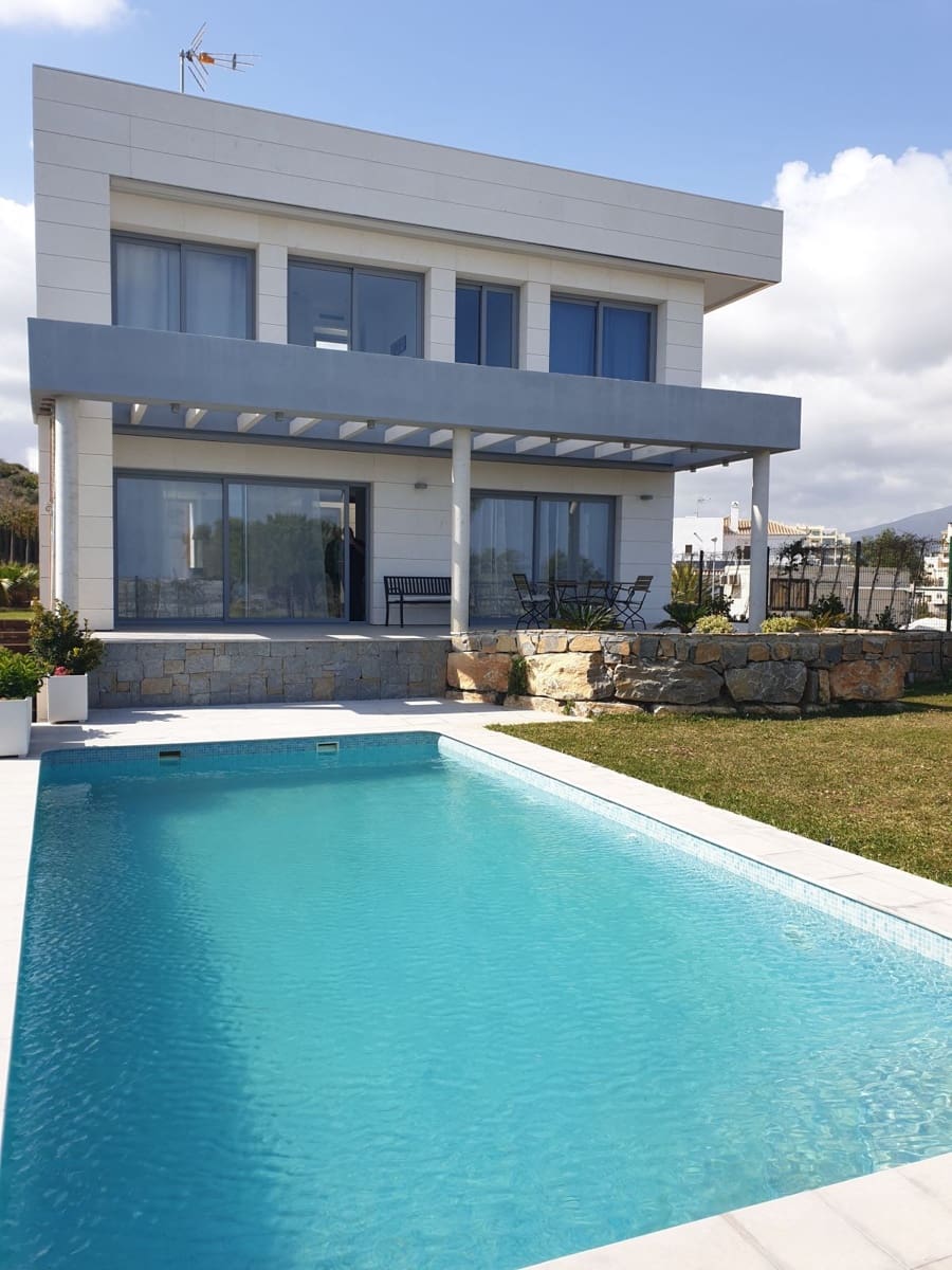 4 Zimmer Villa zu verkaufen in Fuengirola mit Pool Garage - 1.150.000 € (Ref: 7123916)