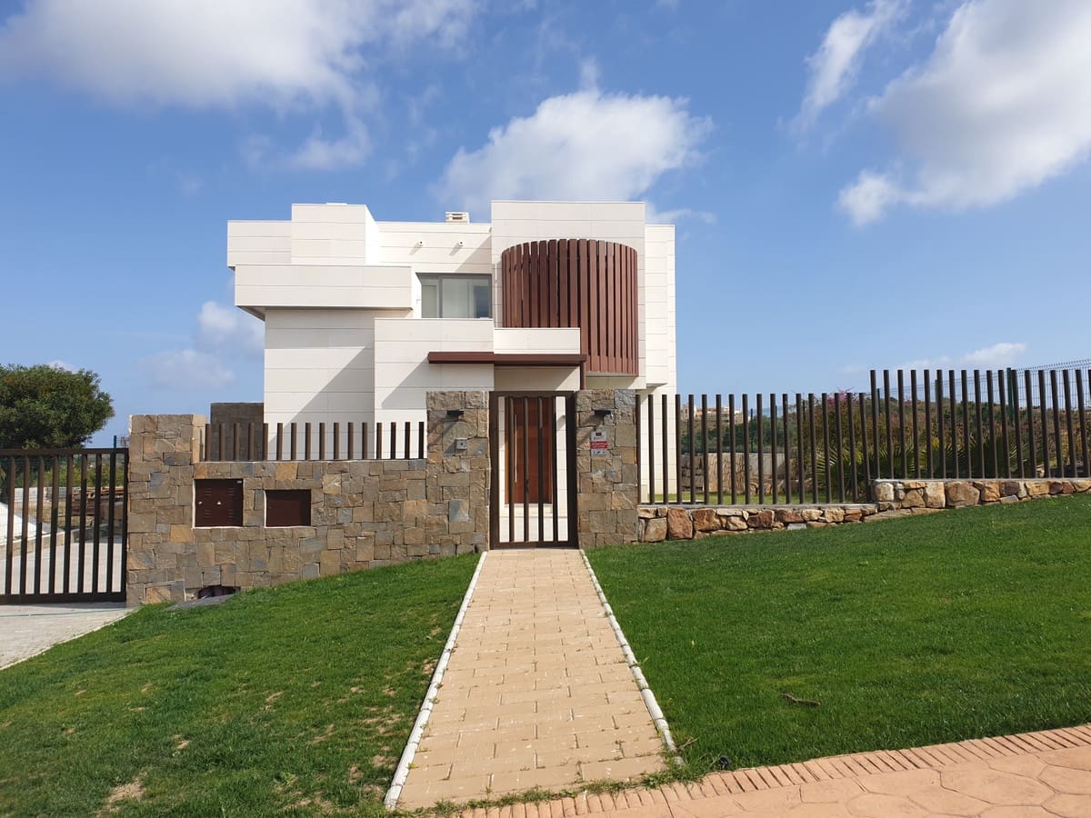 4 Zimmer Villa zu verkaufen in Fuengirola mit Pool Garage - 1.150.000 € (Ref: 7123916)