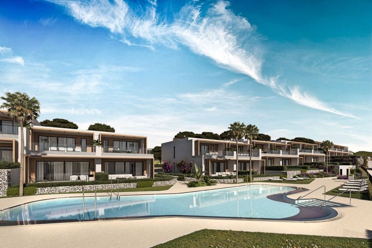 4 bedroom Townhouse for sale in El Chaparral with pool garage - € 766,000 (Ref: 7123923)