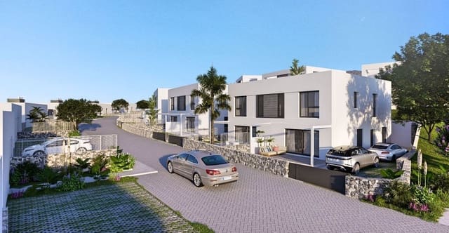 3 soverom Kjedet enebolig til salgs i Mijas Costa, Mijas med svømmebasseng garasje - € 465 000 (Ref: 7148245)