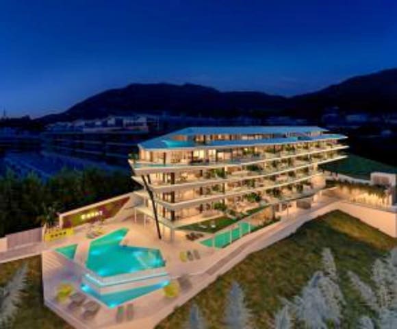 3 bedroom Penthouse for sale in Fuengirola with pool garage - € 2,255,000 (Ref: 7154768)