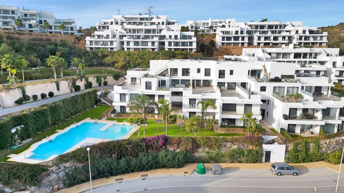 Apartamento de 3 habitaciones en La Cala de Mijas en venta con piscina garaje - 499.000 € (Ref: 7550043)