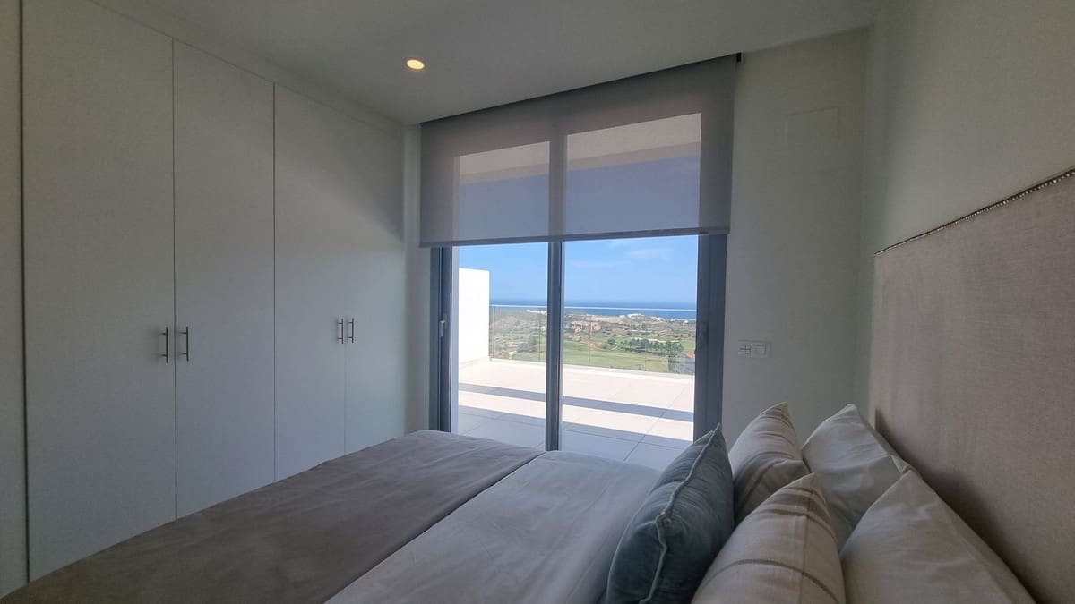 2 makuuhuone Kattohuoneisto myytävänä paikassa La Cala de Mijas mukana uima-altaan 
autotalli - 895 000 € (Ref: 7804601)