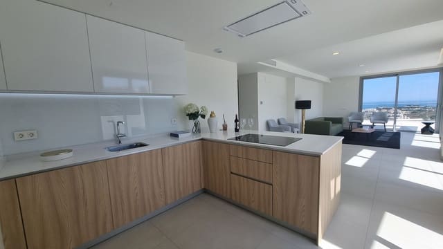 Ático de 2 habitaciones en La Cala de Mijas, Mijas en venta con piscina garaje - 895.000 € (Ref: 7804601)