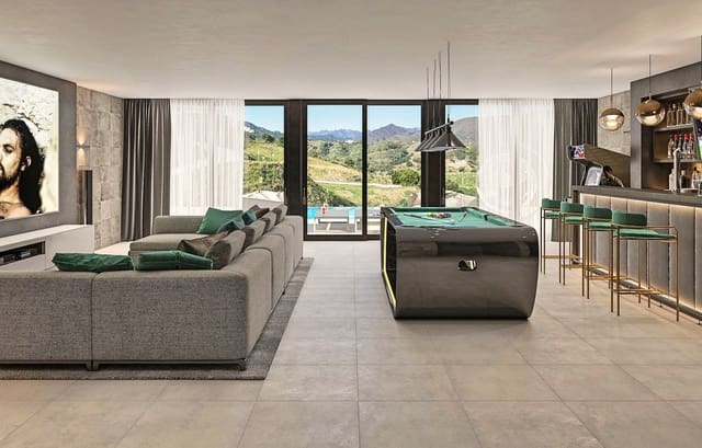 Chalet de 4 habitaciones en Mijas Costa, Mijas en venta con piscina garaje - 1.150.000 € (Ref: 7849377)