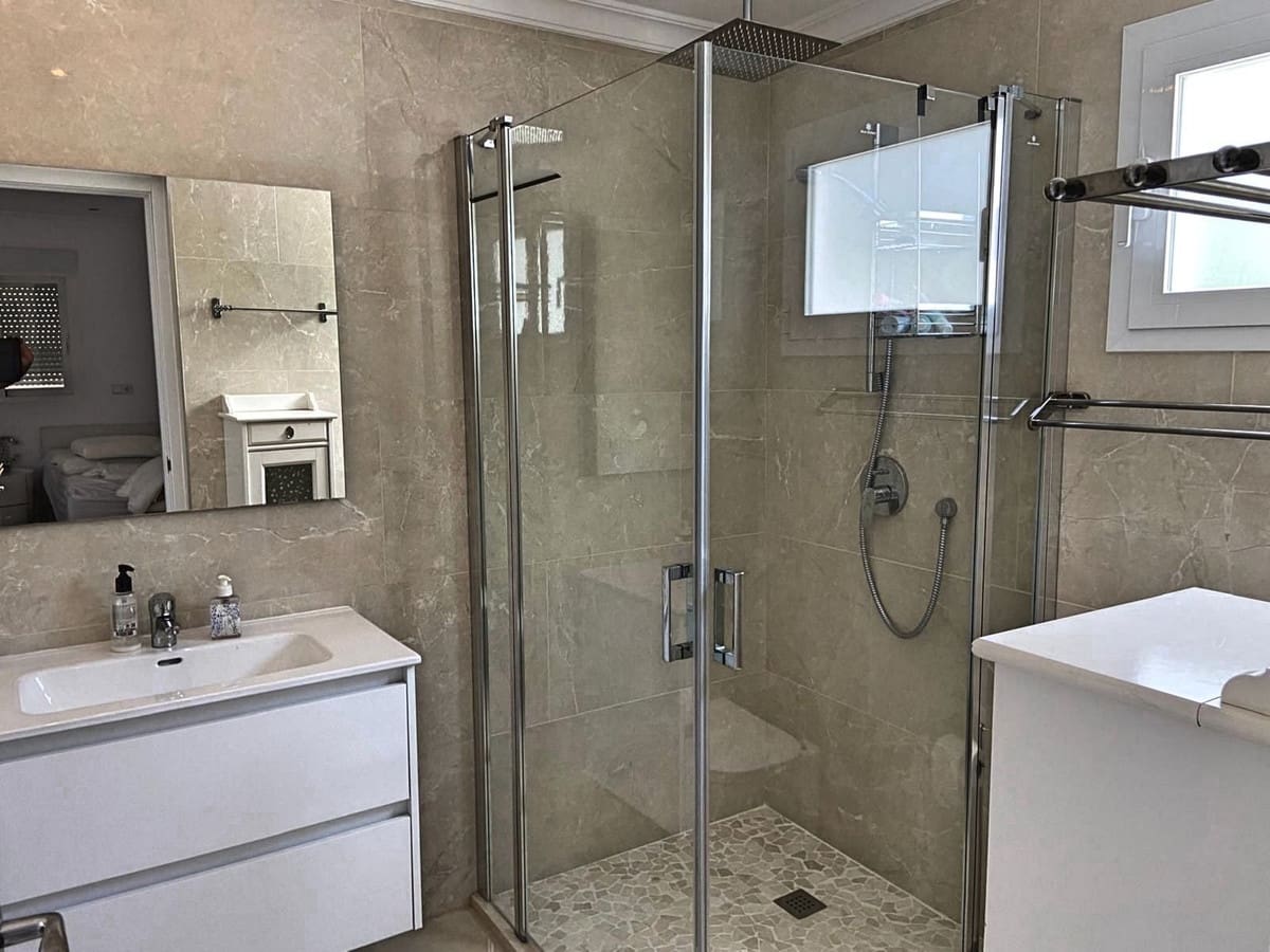 4 soveværelse Villa til salg i Fuengirola med swimmingpool garage - € 1.295.000 (Ref: 8262939)