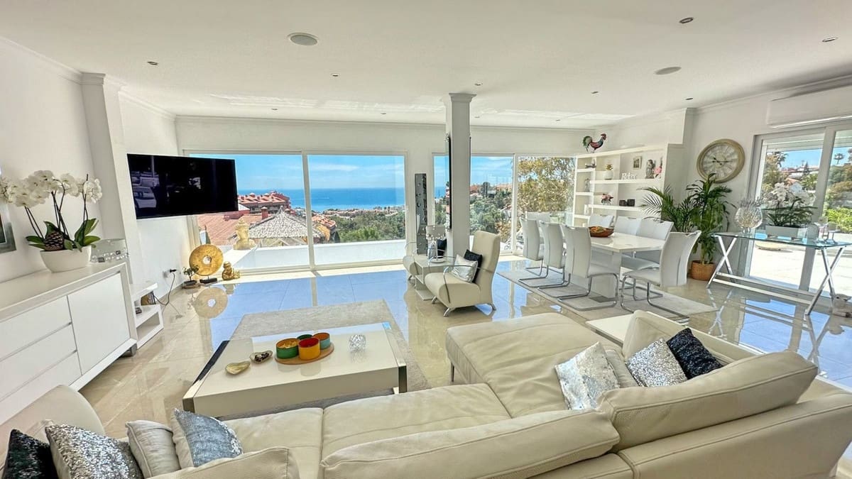 4 soveværelse Villa til salg i Fuengirola med swimmingpool garage - € 1.295.000 (Ref: 8262939)