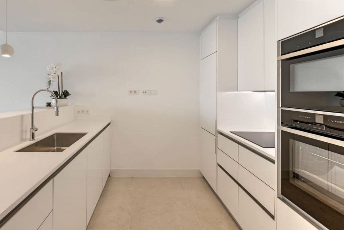 2 bedroom Apartment for sale in Cabopino with pool garage - € 690,000 (Ref: 8413914)