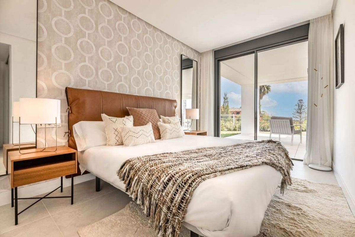 2 bedroom Apartment for sale in Cabopino with pool garage - € 690,000 (Ref: 8413914)