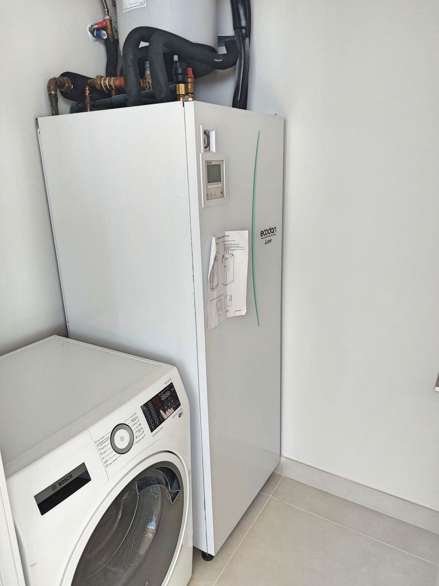 Apartamento de 3 habitaciones en Fuengirola en venta con piscina garaje - 675.000 € (Ref: 8418455)