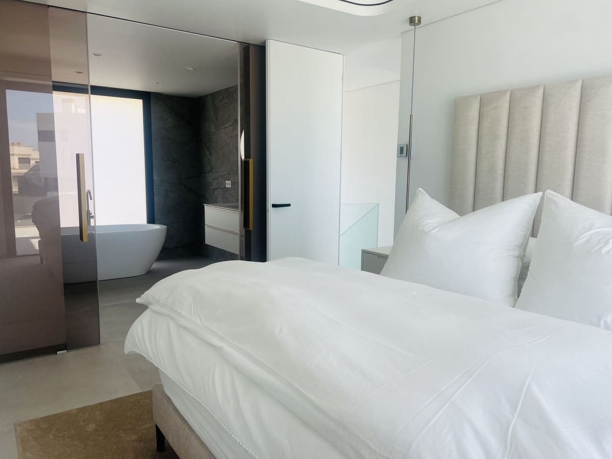 Chalet de 4 habitaciones en La Cala de Mijas en venta con piscina garaje - 1.795.000 € (Ref: 8999781)