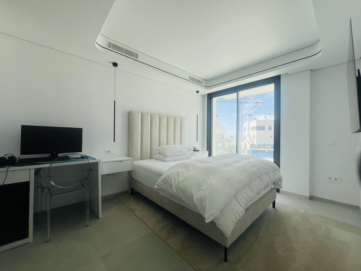 Chalet de 4 habitaciones en La Cala de Mijas en venta con piscina garaje - 1.795.000 € (Ref: 8999781)