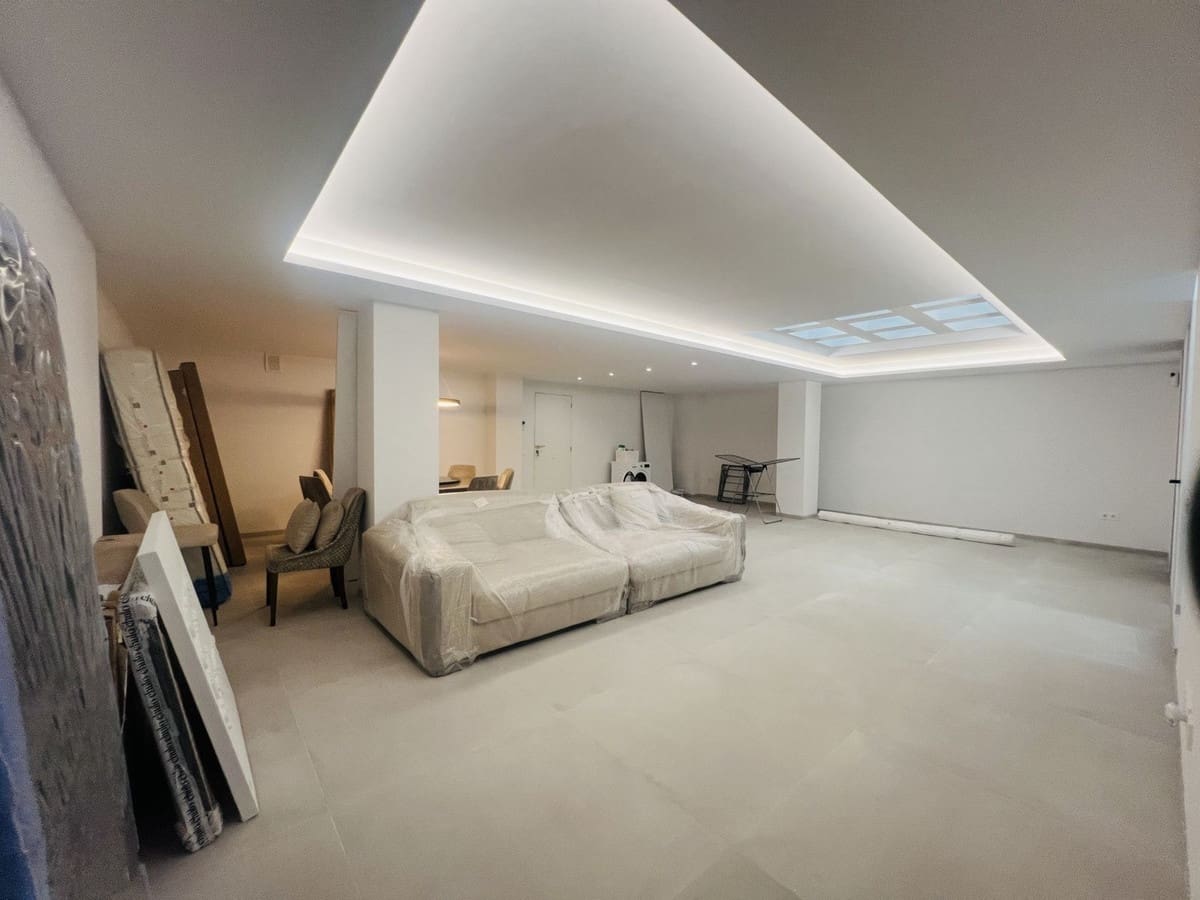 4 bedroom Villa for sale in La Cala de Mijas with pool garage - € 1,795,000 (Ref: 8999781)