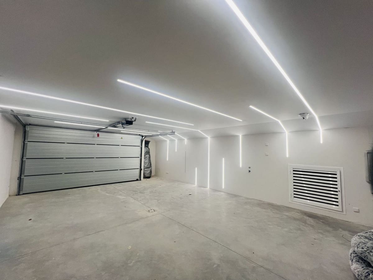 4 bedroom Villa for sale in La Cala de Mijas with pool garage - € 1,795,000 (Ref: 8999781)