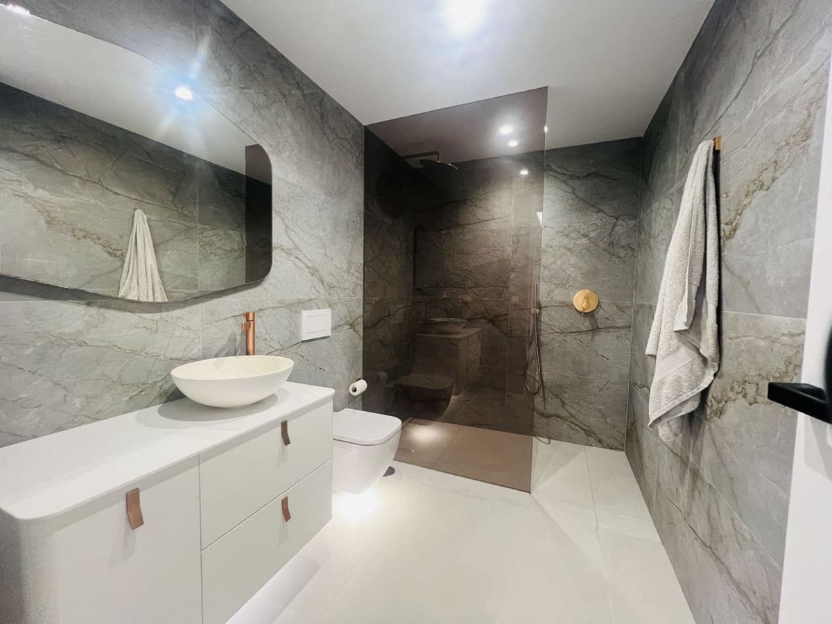 4 bedroom Villa for sale in La Cala de Mijas with pool garage - € 1,795,000 (Ref: 8999781)