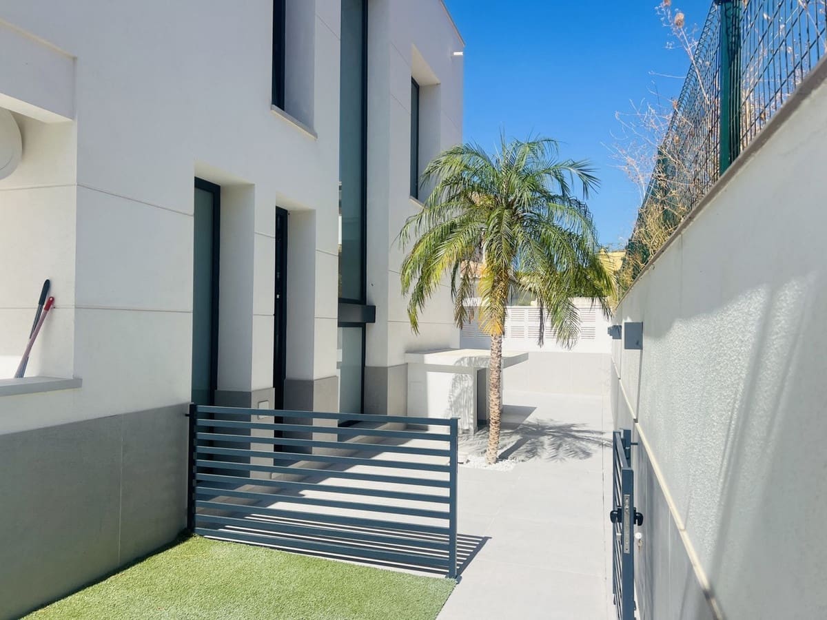 4 bedroom Villa for sale in La Cala de Mijas with pool garage - € 1,795,000 (Ref: 8999781)