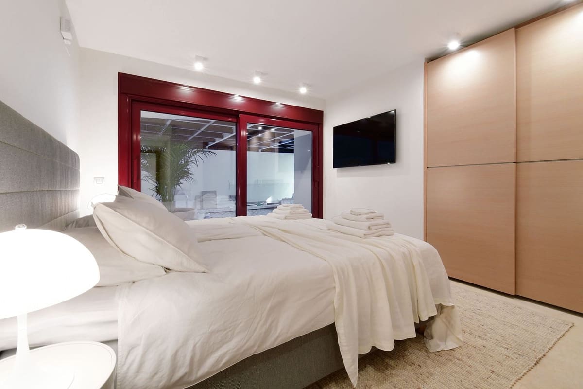 7 quarto Moradia para venda em Marbella com piscina garagem - 4 400 000 € (Ref: 8999783)