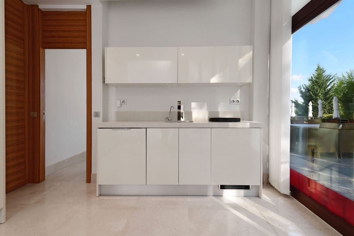 7 quarto Moradia para venda em Marbella com piscina garagem - 4 400 000 € (Ref: 8999783)