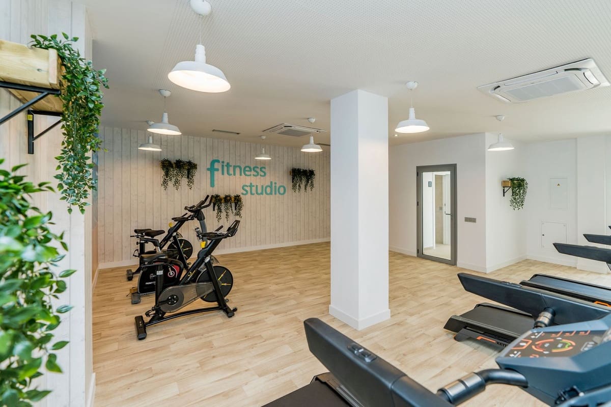 2 bedroom Apartment for sale in Benalmadena with pool garage - € 357,000 (Ref: 9031192)