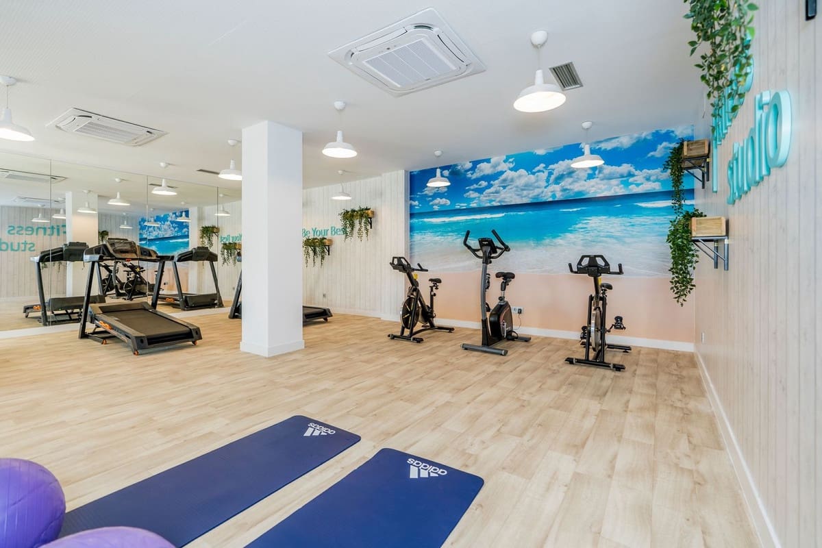 2 bedroom Apartment for sale in Benalmadena with pool garage - € 357,000 (Ref: 9031192)