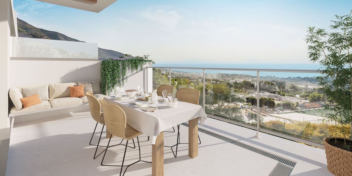 2 bedroom Apartment for sale in Benalmadena with pool garage - € 357,000 (Ref: 9031192)