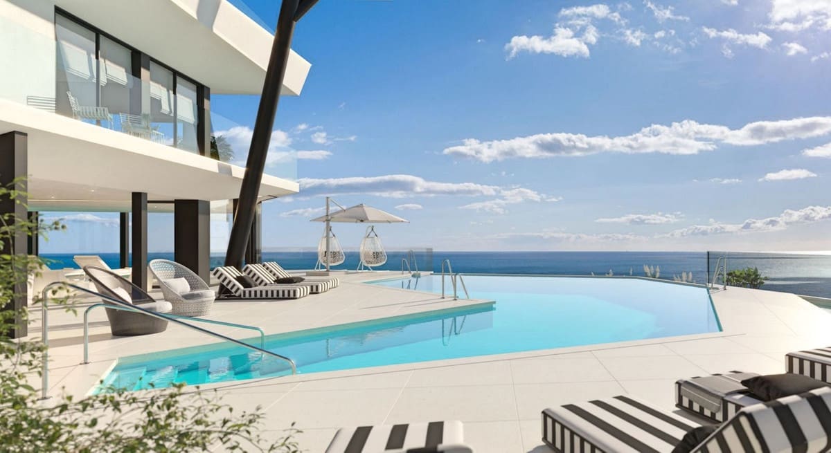 2 bedroom Apartment for sale in Fuengirola with pool garage - € 995,000 (Ref: 9050498)